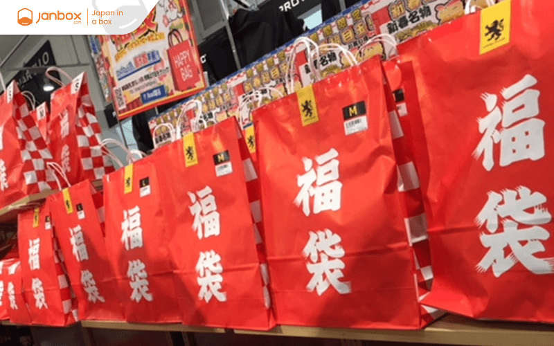 Túi may mắn “Fukubukuro”: Khuyến mãi giảm giá đầu năm ở Nhật Bản