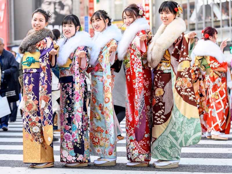 famous things to buy in japan kimono