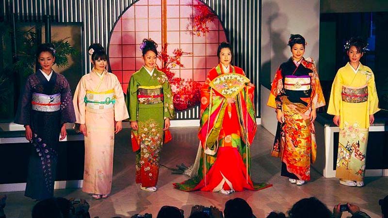 most-expensive-japanese-kimono
