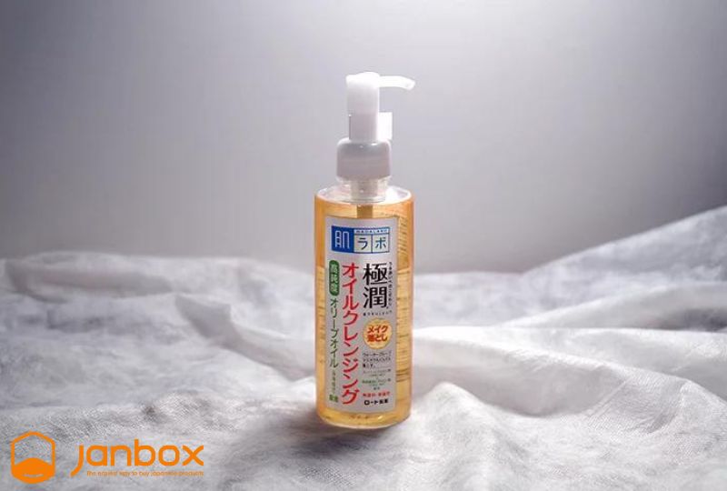 Hada-Labo-Oil-Cleanser-review-My-personal-experience